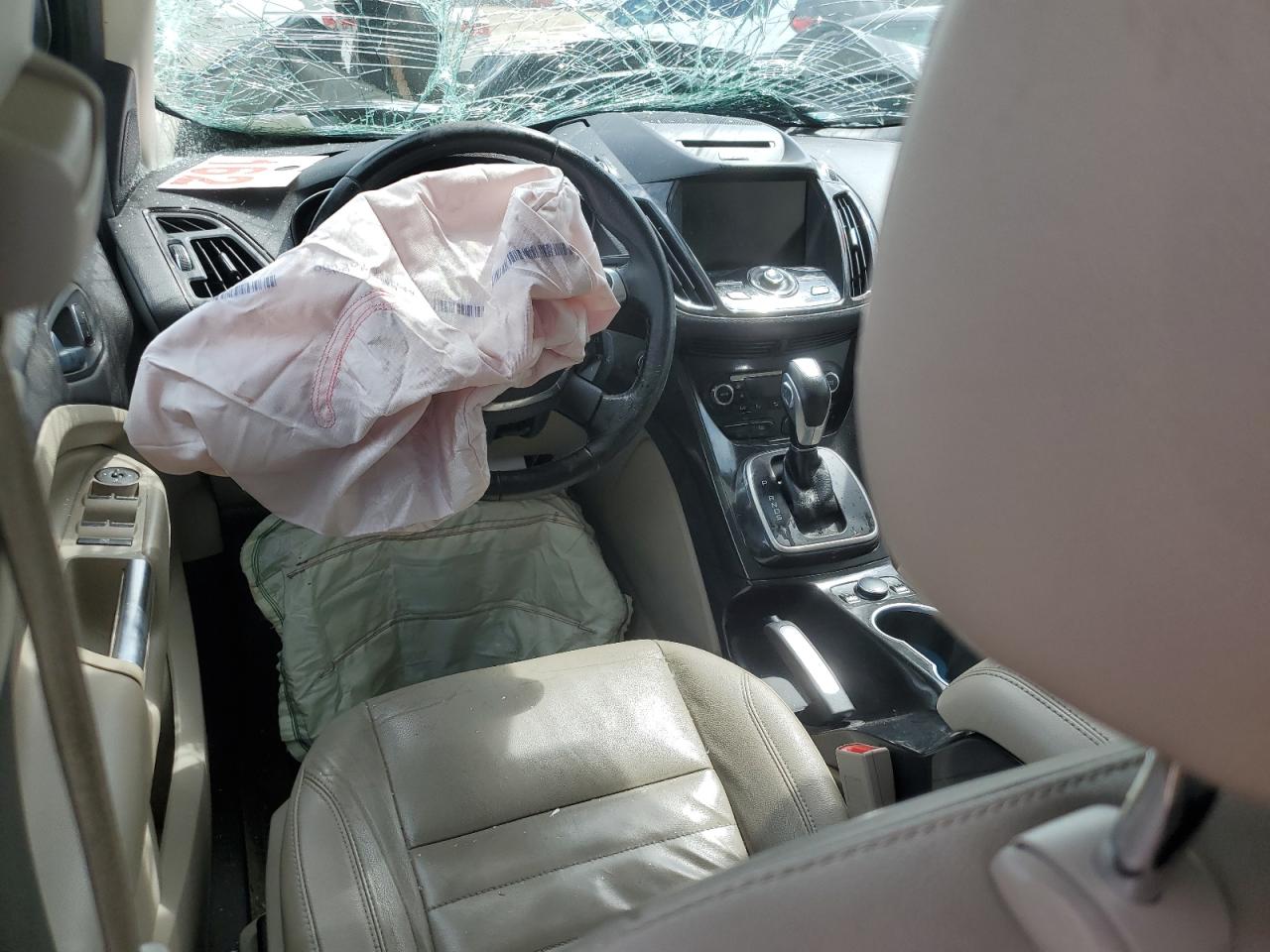 FORD ESCAPE TITANIUM