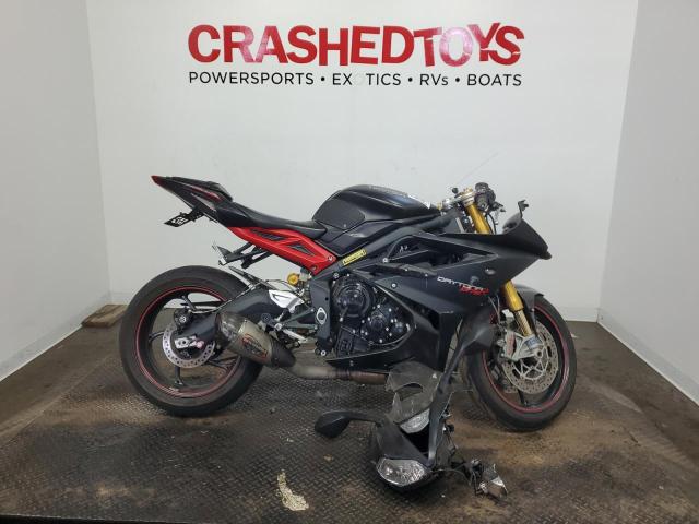 2016 TRIUMPH MOTORCYCLE DAYTONA 67 SMTA02YK0GJ735010