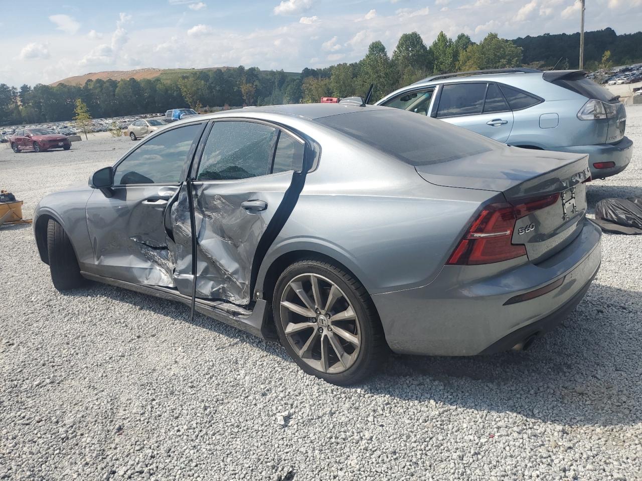 VOLVO S60 T5 MOMENTUM