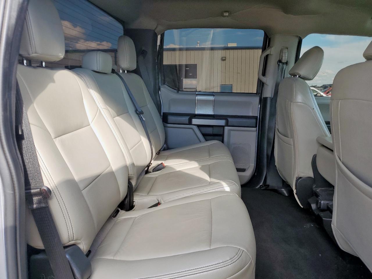 FORD F-250 SUPER DUTY