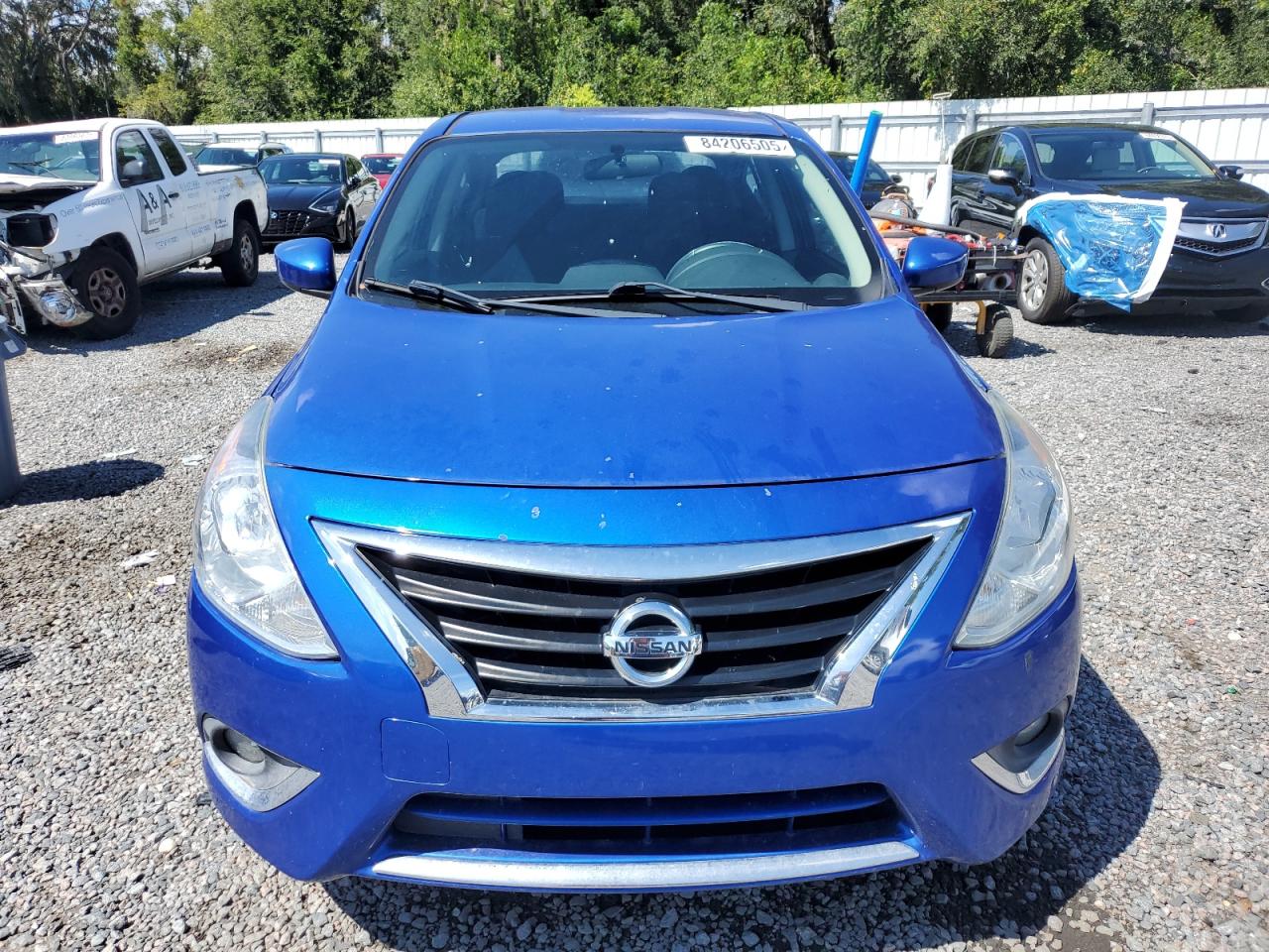 NISSAN VERSA S