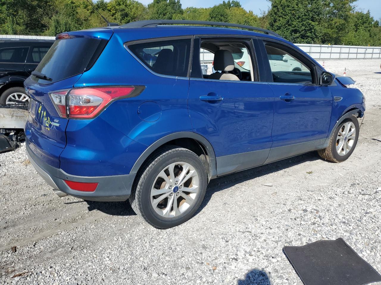 FORD ESCAPE SE