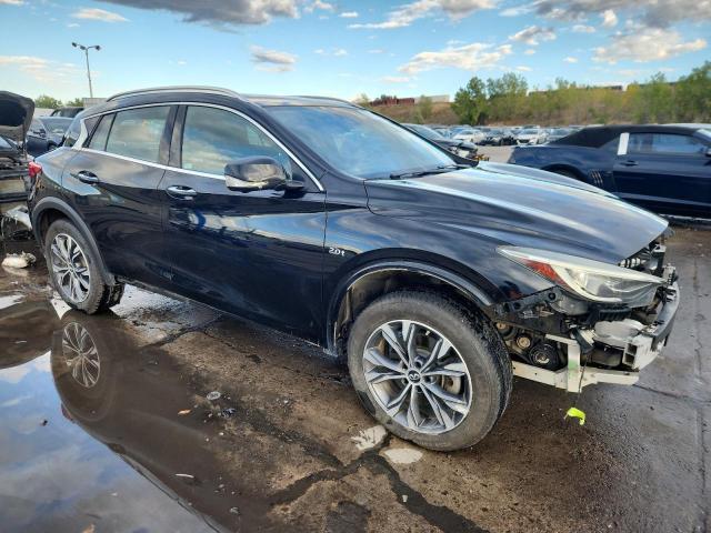 2017 INFINITI QX30 BASE SJKCH5CR1HA026400