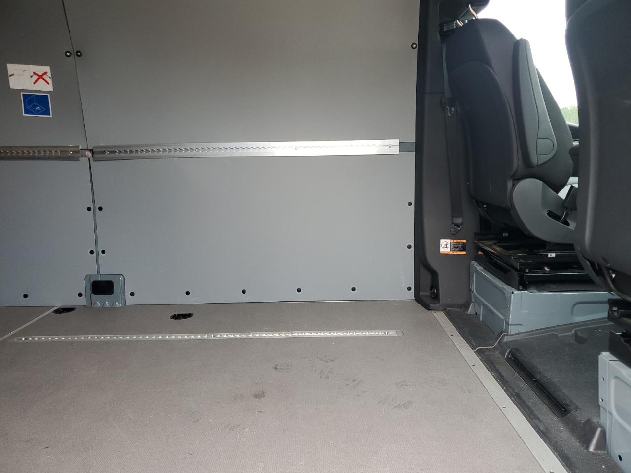 MERCEDES-BENZ SPRINTER 2500