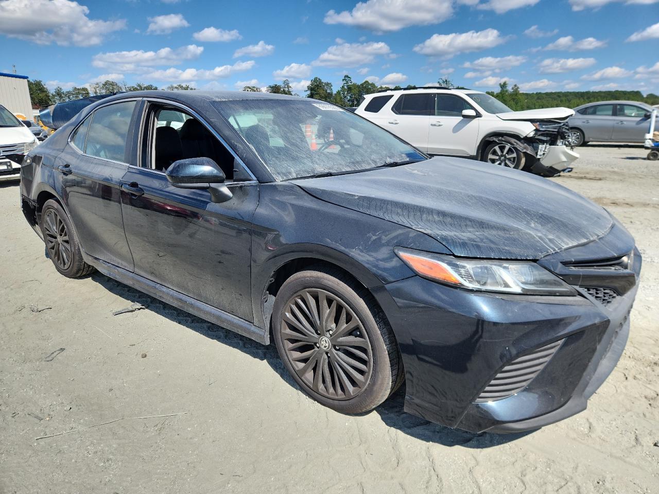 TOYOTA CAMRY SE