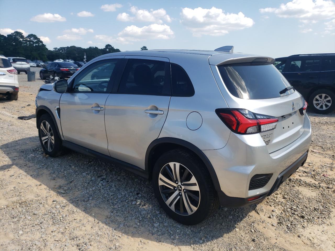 MITSUBISHI OUTLANDER ES