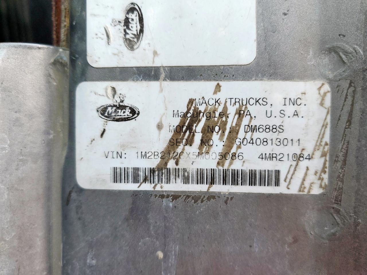 Lot #3305436440 2005 MACK CONCRETE F