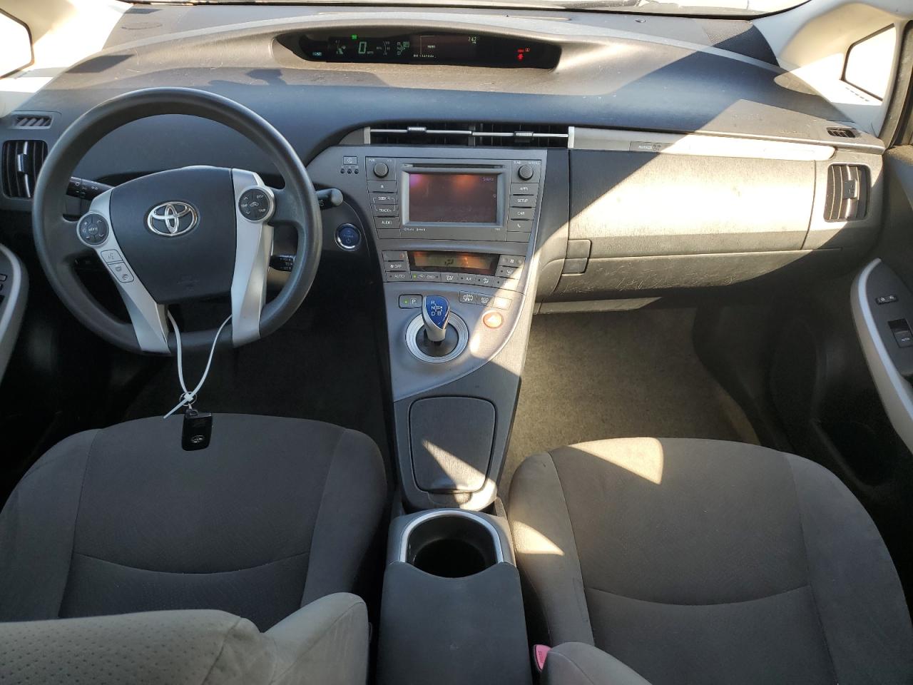 TOYOTA PRIUS PLUG