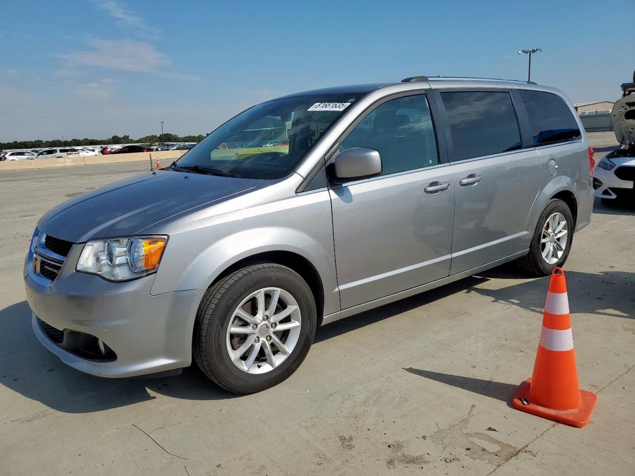 Lot #3292733587 2019 DODGE GRAND CARA