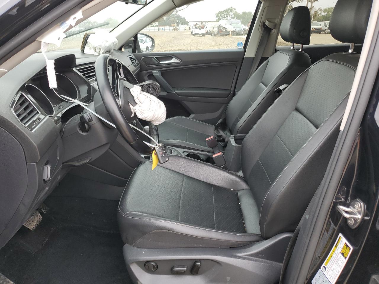 VOLKSWAGEN TIGUAN SE