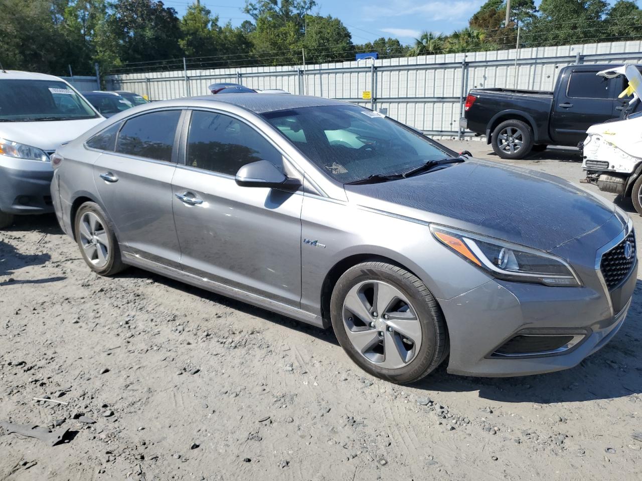 HYUNDAI SONATA HYBRID