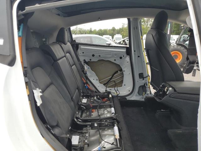 2022 TESLA MODEL Y 7SAYGDEE0NF375070