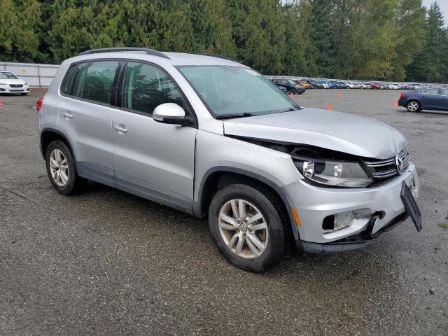 2016 VOLKSWAGEN TIGUAN S WVGBV7AX2GW557137