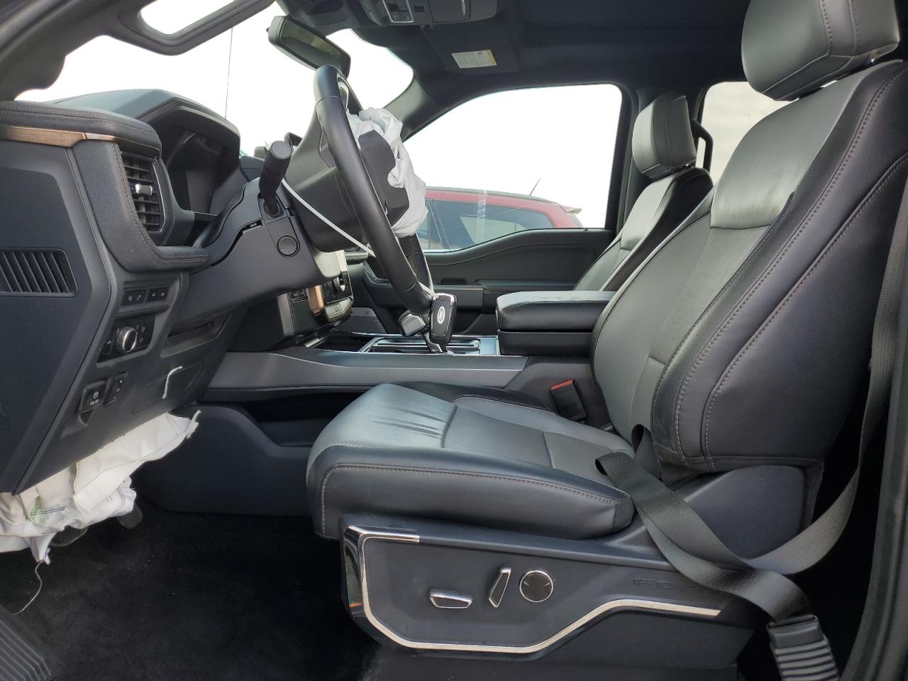 FORD F-150 LIGHTNING PRO