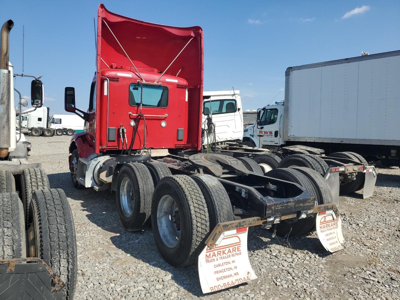 Lot #3241012705 2019 PETERBILT 579