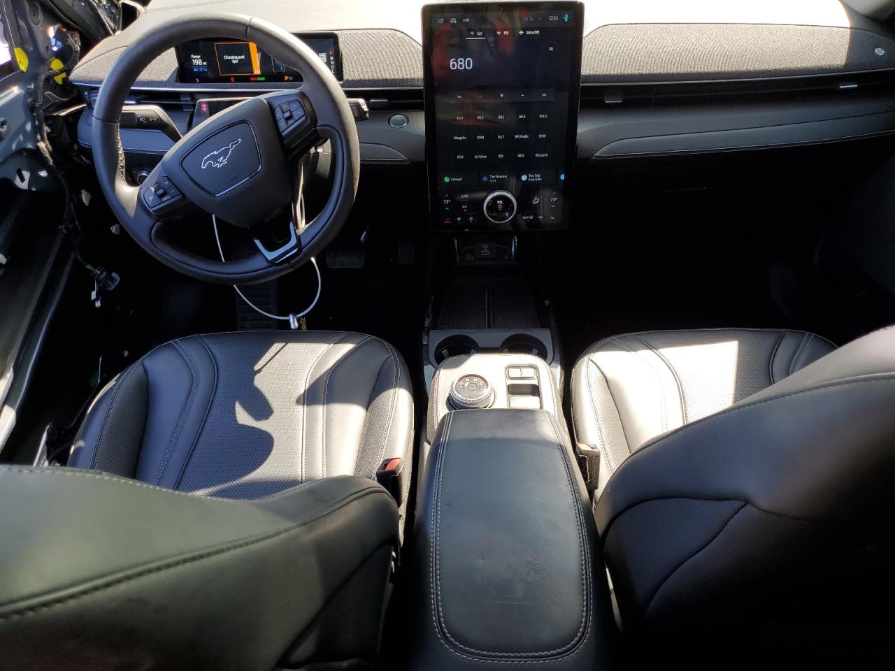 FORD MUSTANG PREMIUM