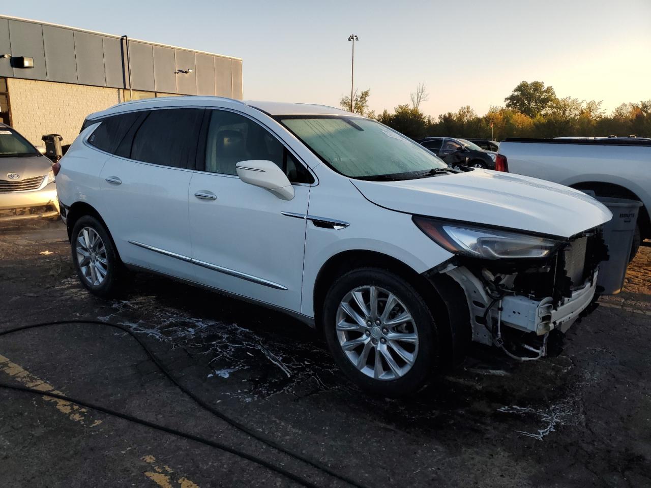BUICK ENCLAVE ESSENCE