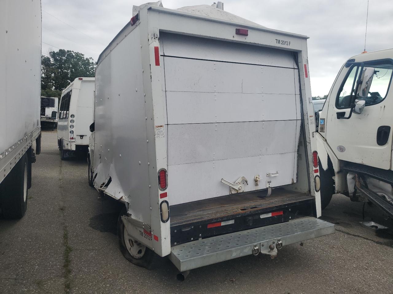 GMC SAVANA CUTAWAY G3500