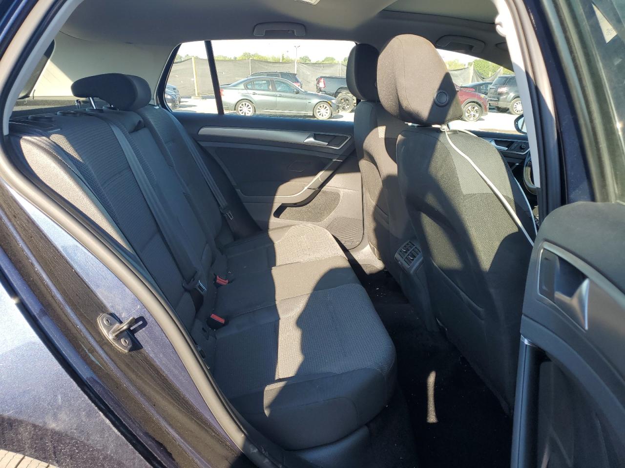 VOLKSWAGEN GOLF S/SE