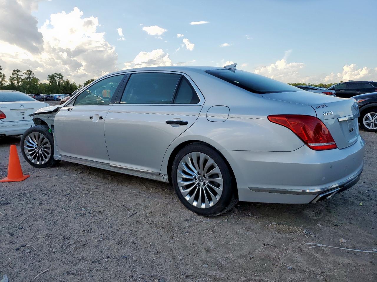 GENESIS G90 PREMIUM
