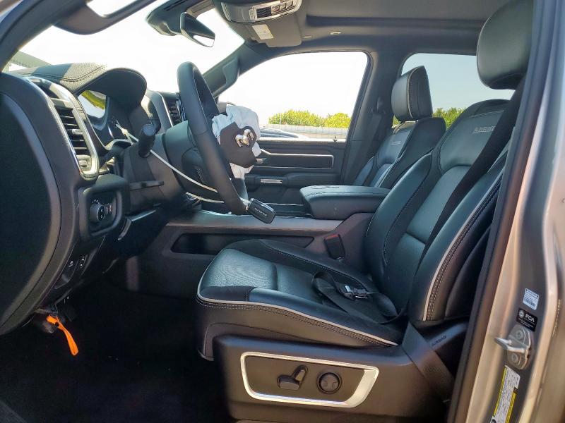 2025 RAM 1500 LARAM - 1C6SRFJP4SN511835