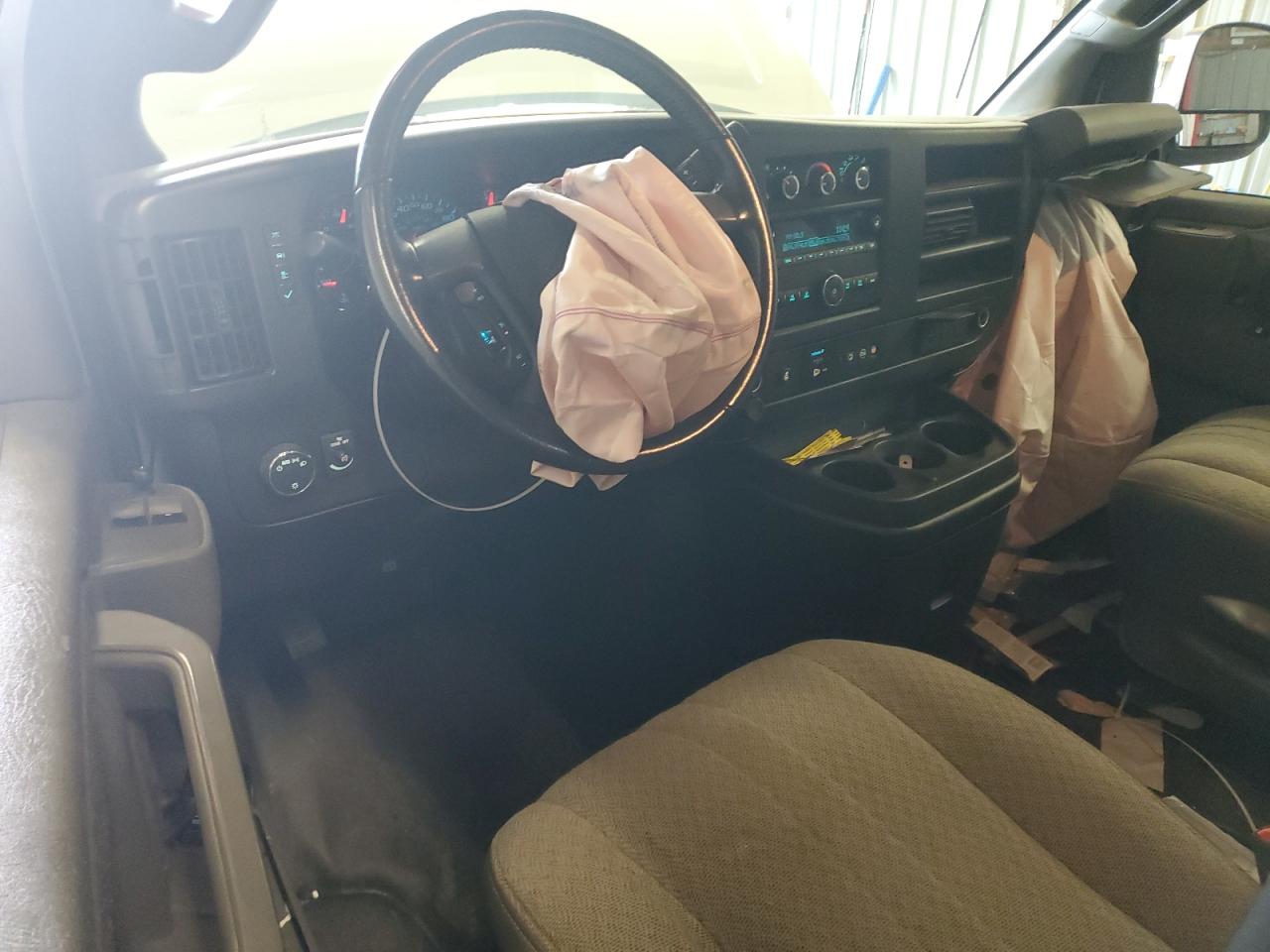 Lot #3311722228 2021 CHEV EXPRESS G2500