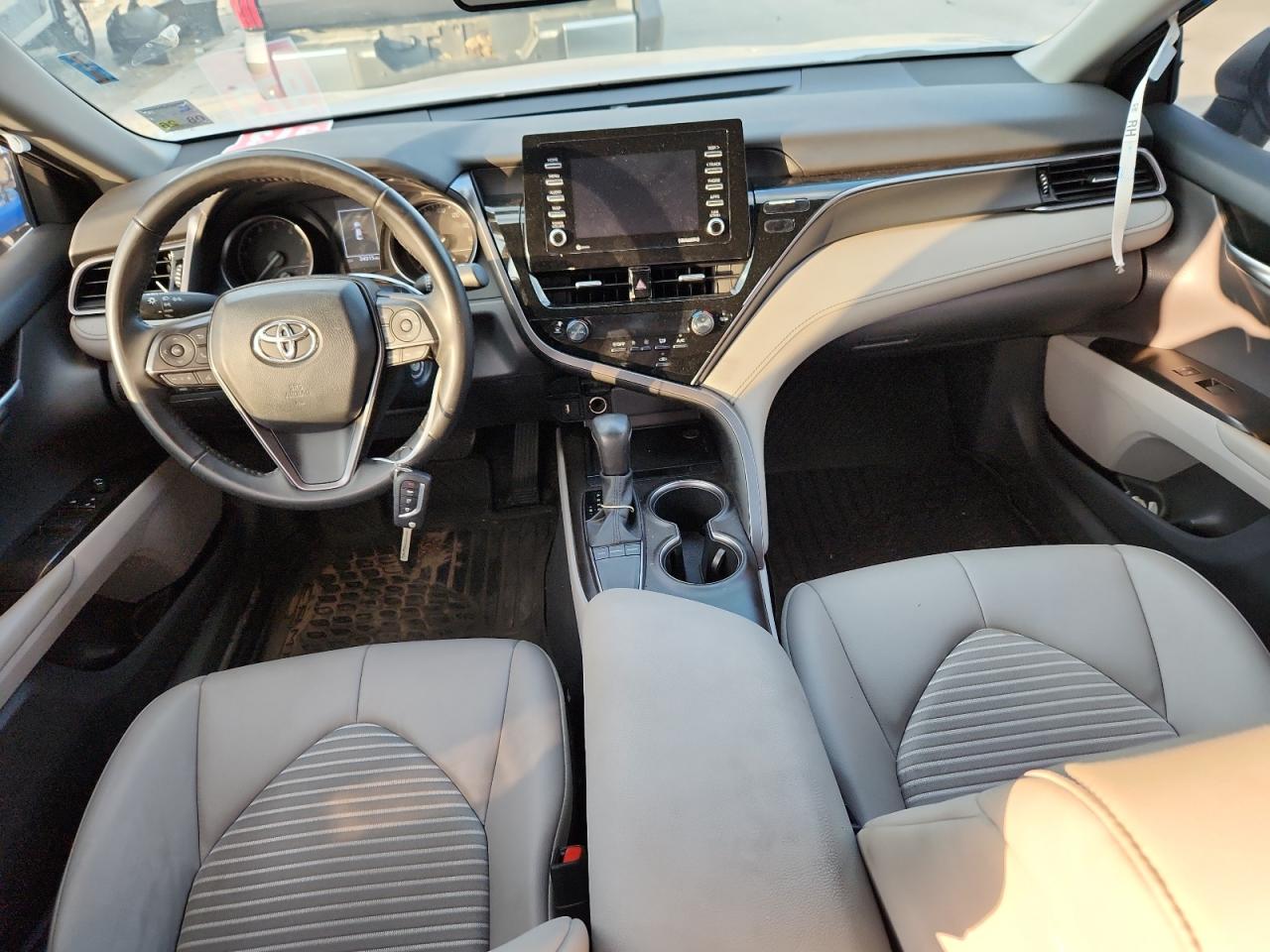 TOYOTA CAMRY SE NIGHT SHADE