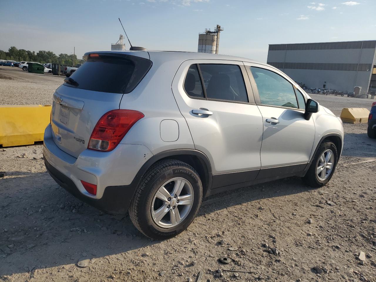 CHEVROLET TRAX LS