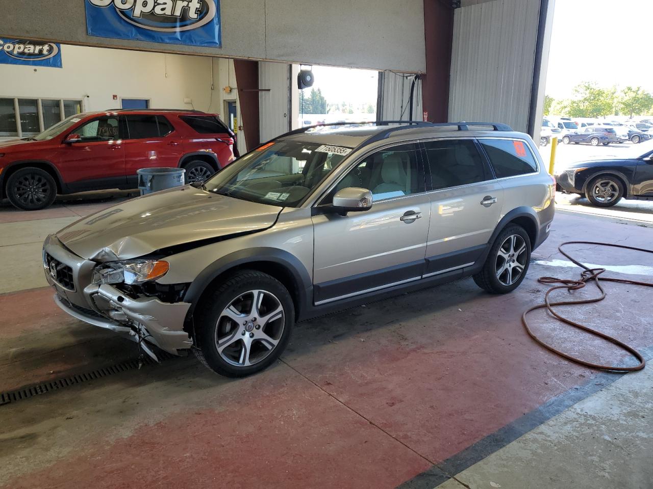  Salvage Volvo XC70
