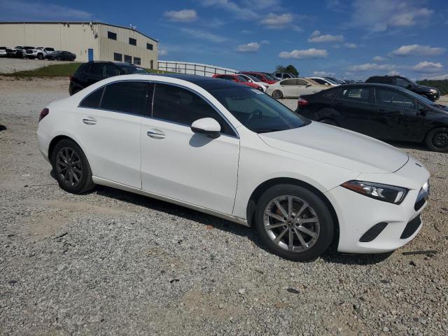 2019 MERCEDES-BENZ A 220 WDD3G4EB2KW026406