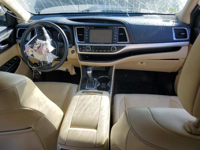 2019 TOYOTA HIGHLANDER SE - 5TDJZRFH5KS616191