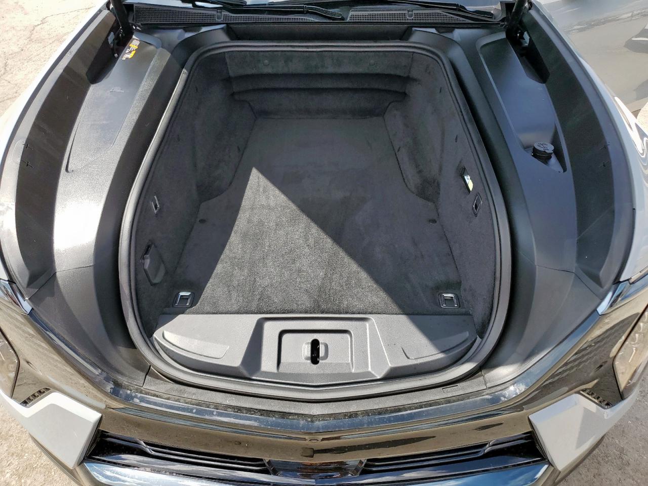 CADILLAC ESCALADE SPORT-2