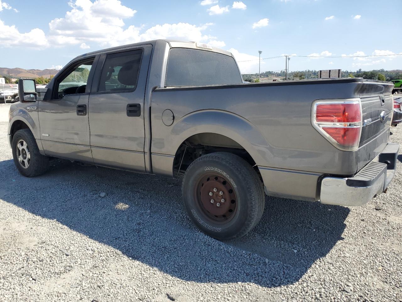 FORD F-150 SUPERCREW