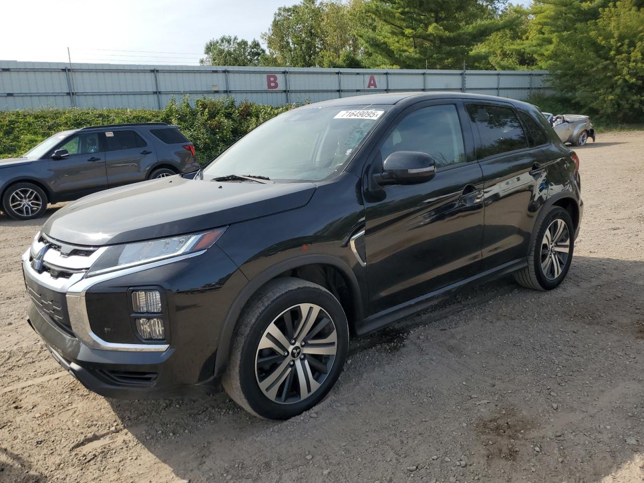 MITSUBISHI OUTLANDER SE