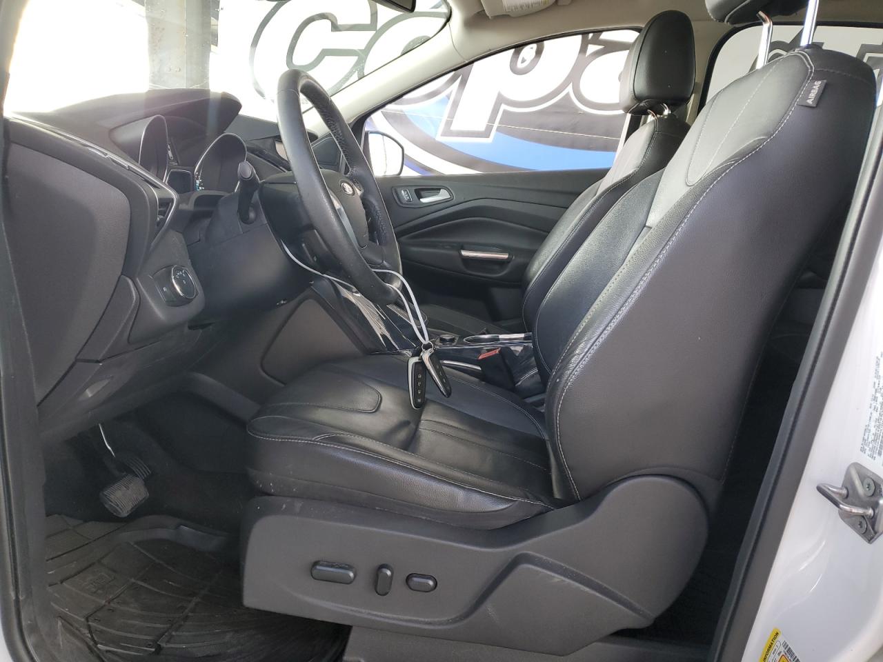 FORD ESCAPE TITANIUM