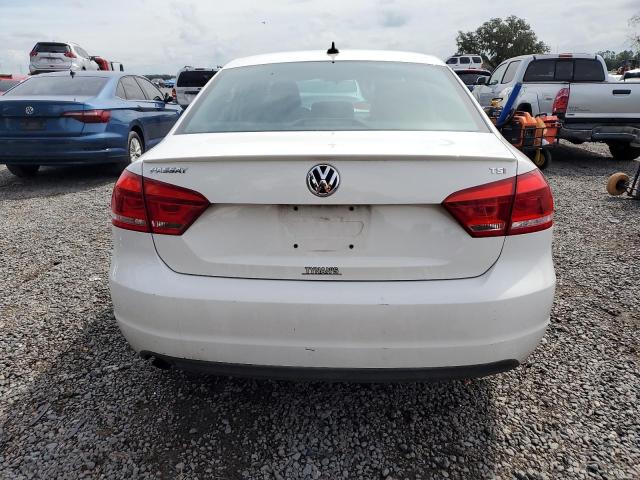 2015 VOLKSWAGEN PASSAT S 1VWAS7A30FC006417