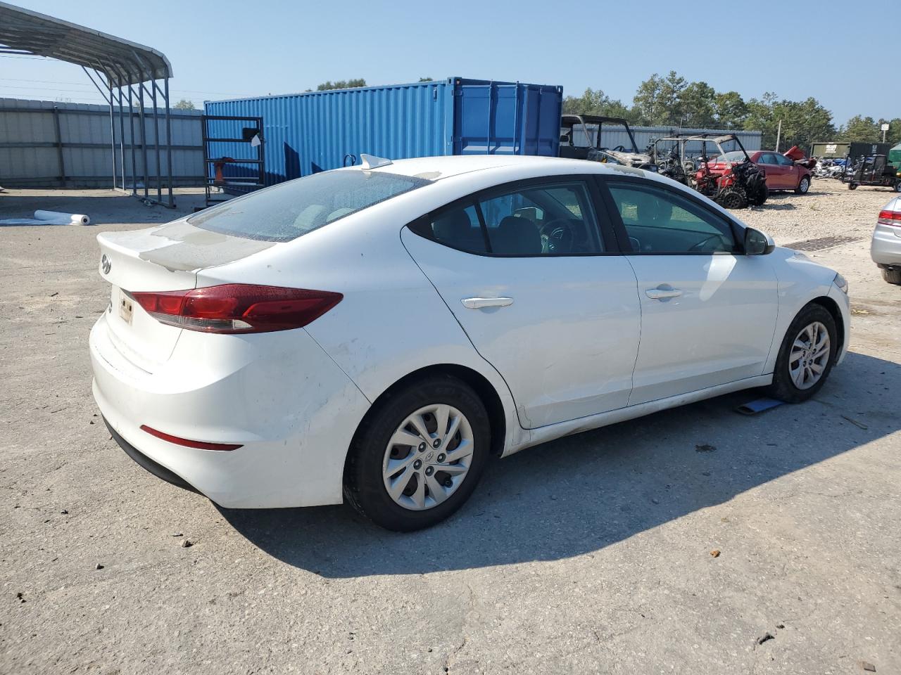 HYUNDAI ELANTRA SE
