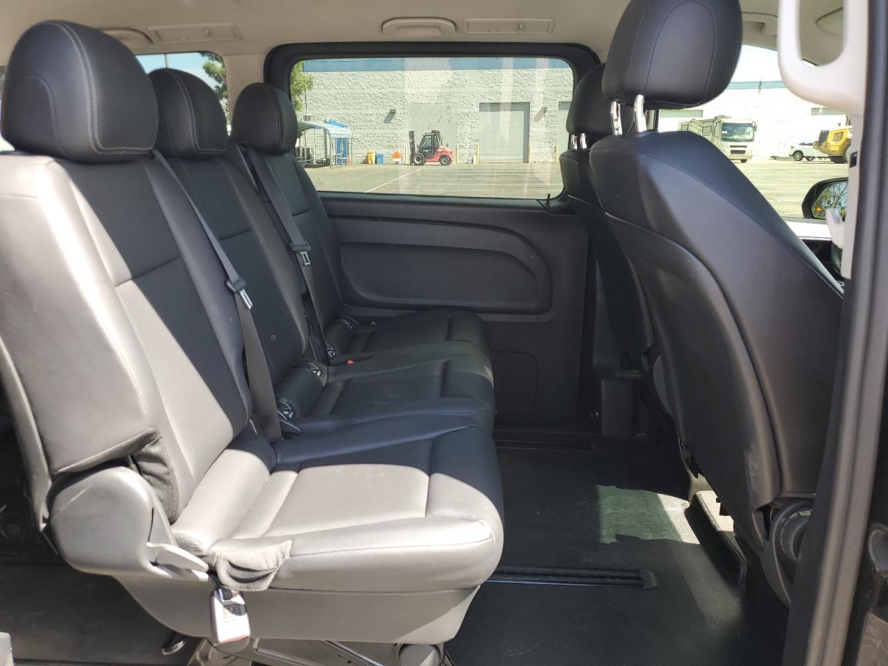 MERCEDES-BENZ METRIS