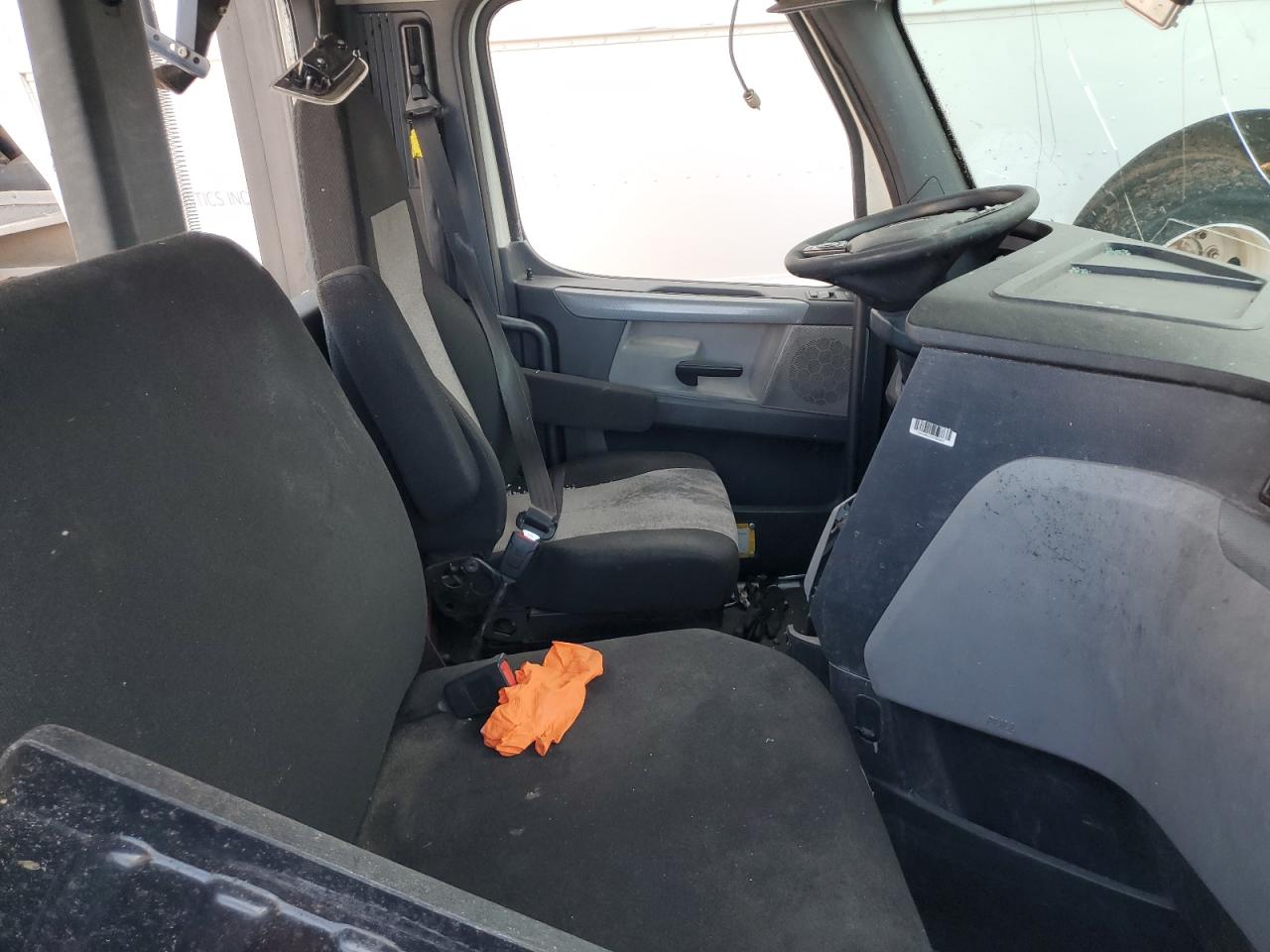 Lot #3258826805 2020 FREIGHTLINER CASCADIA 1