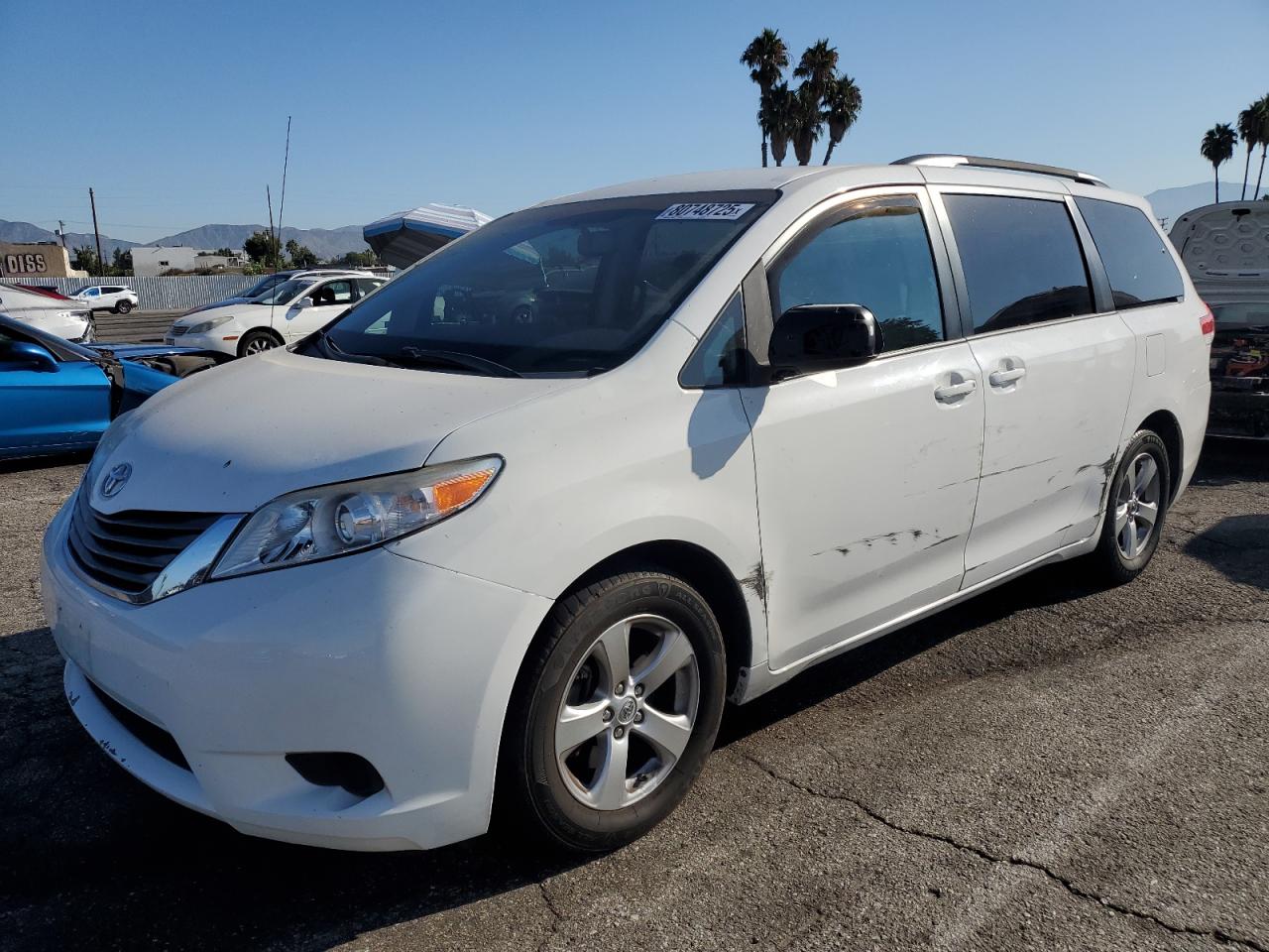 Lot #3278882038 2014 TOYOTA SIENNA LE