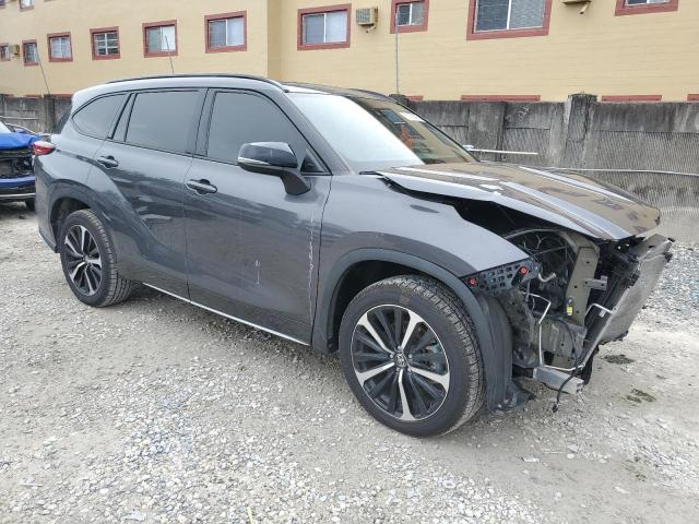 2022 TOYOTA HIGHLANDER XSE 5TDLZRAH2NS142298