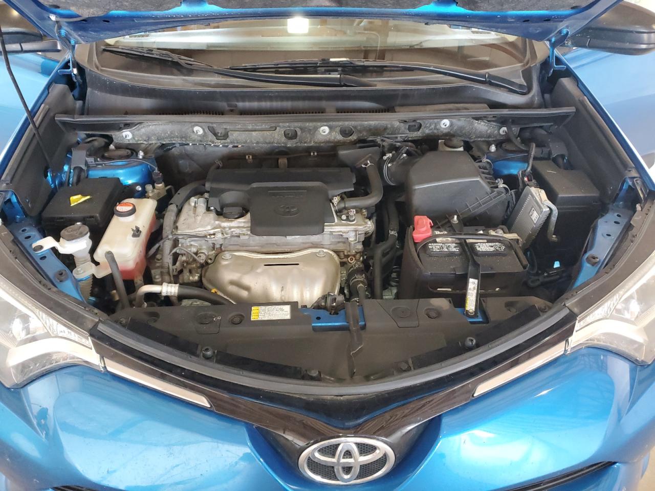 TOYOTA RAV4 LE