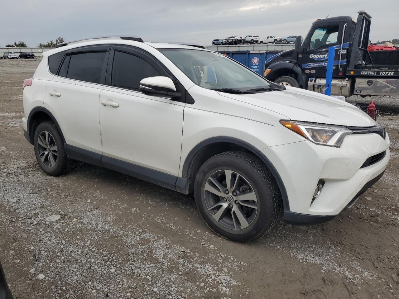 TOYOTA RAV4 XLE