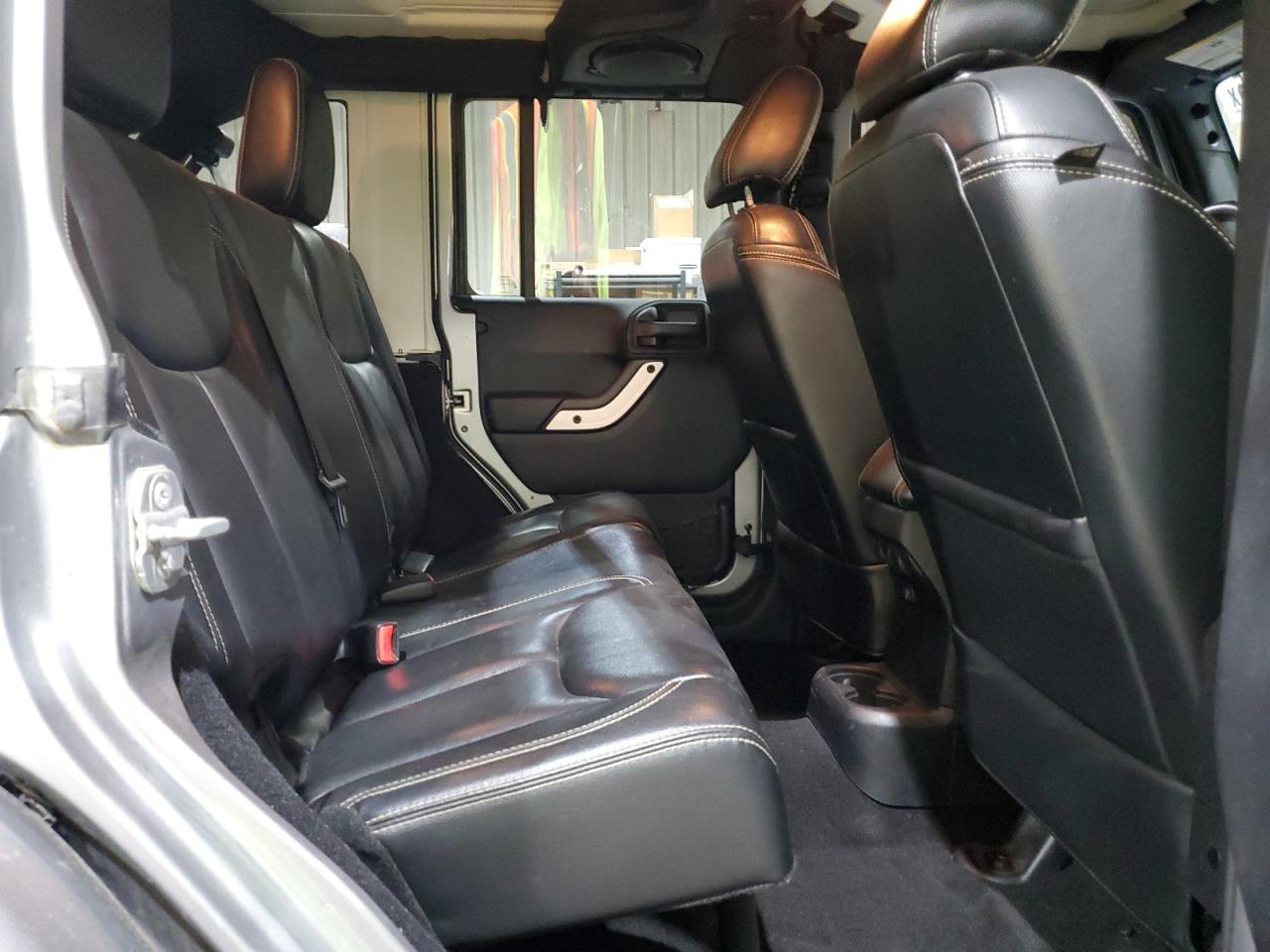 JEEP WRANGLER SAHARA