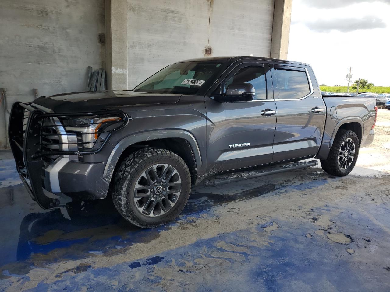 TOYOTA TUNDRA CREWMAX LIMITED