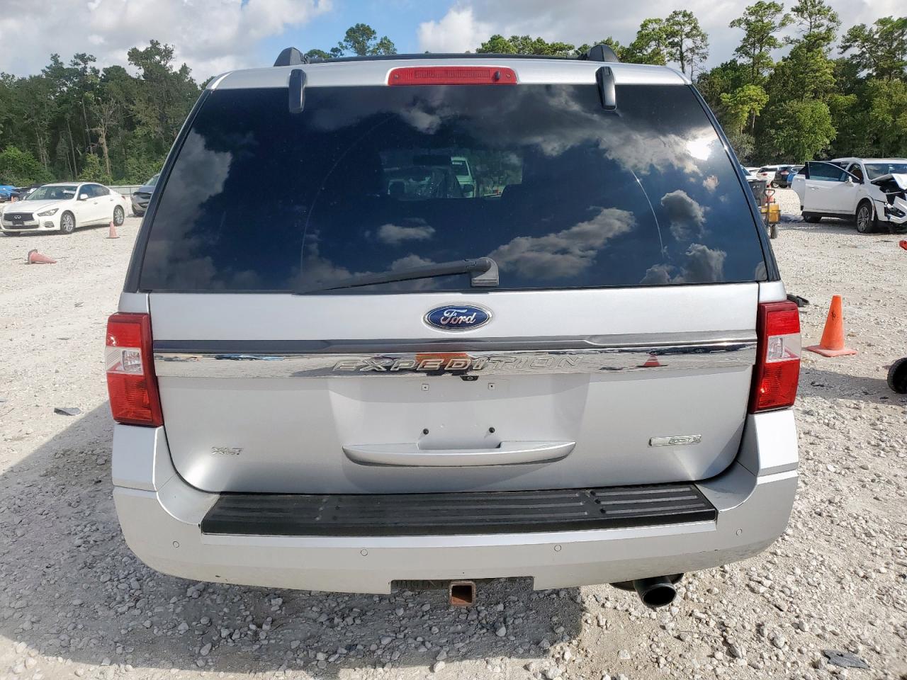 FORD EXPEDITION XLT
