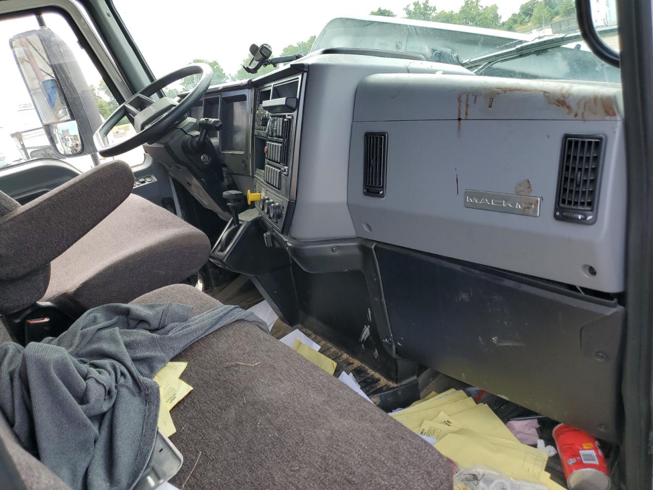 Lot #3298022147 2025 MACK MD