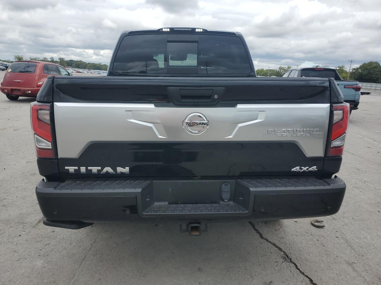NISSAN TITAN SV