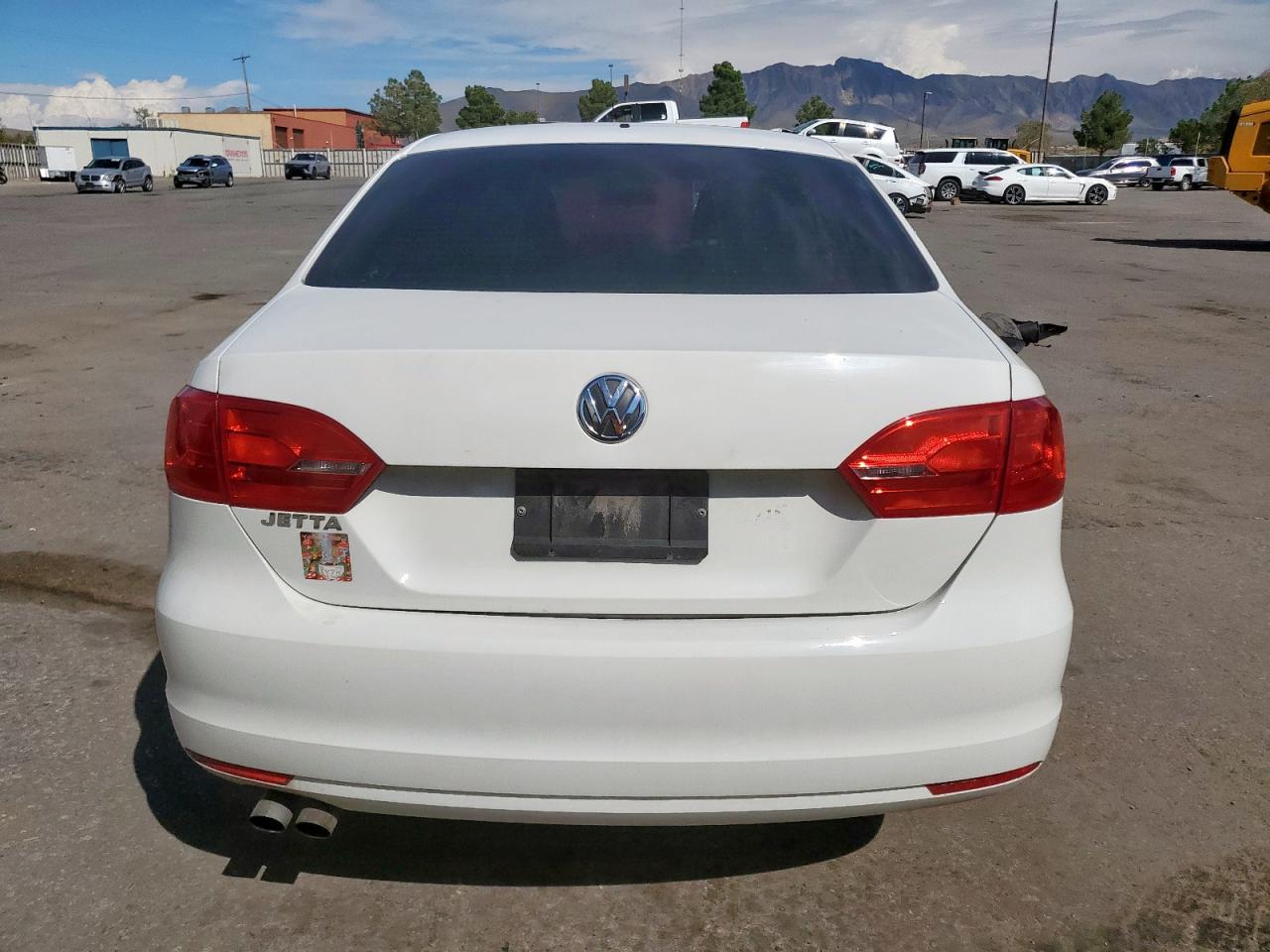 VOLKSWAGEN JETTA BASE