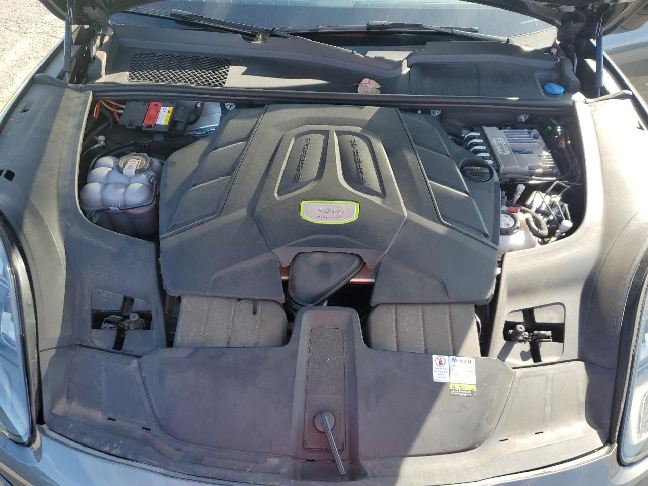 PORSCHE CAYENNE E-HYBRID